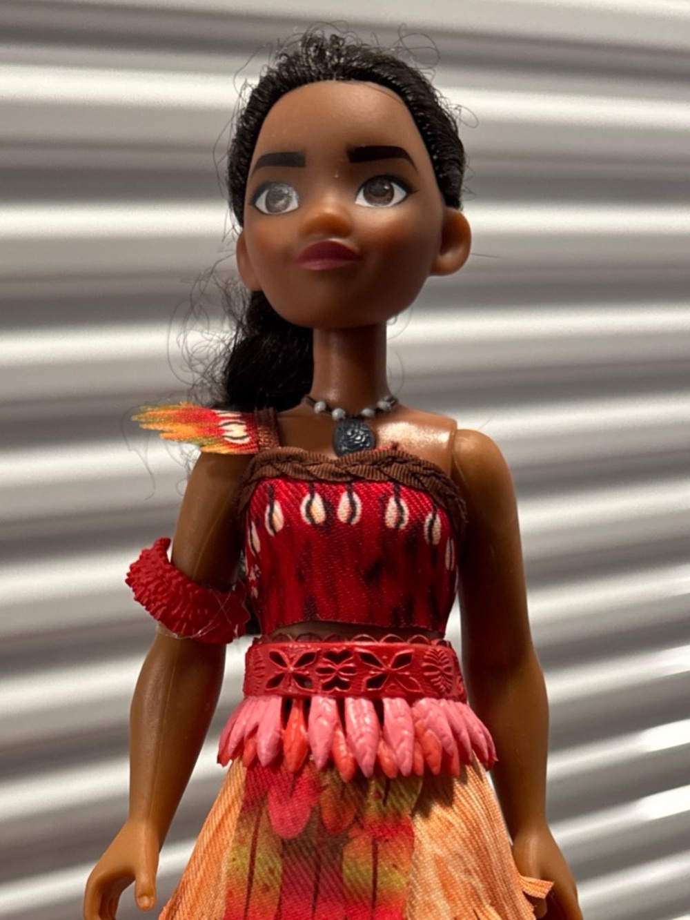 Disney musical Moana of Oceana light up doll necklace lights up